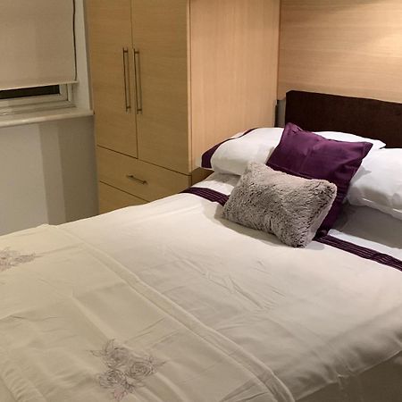 Spar Court One Bed Apartment Burton-upon-Trent Exterior foto