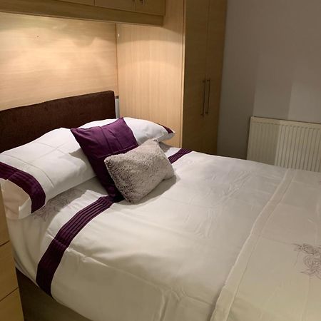 Spar Court One Bed Apartment Burton-upon-Trent Exterior foto